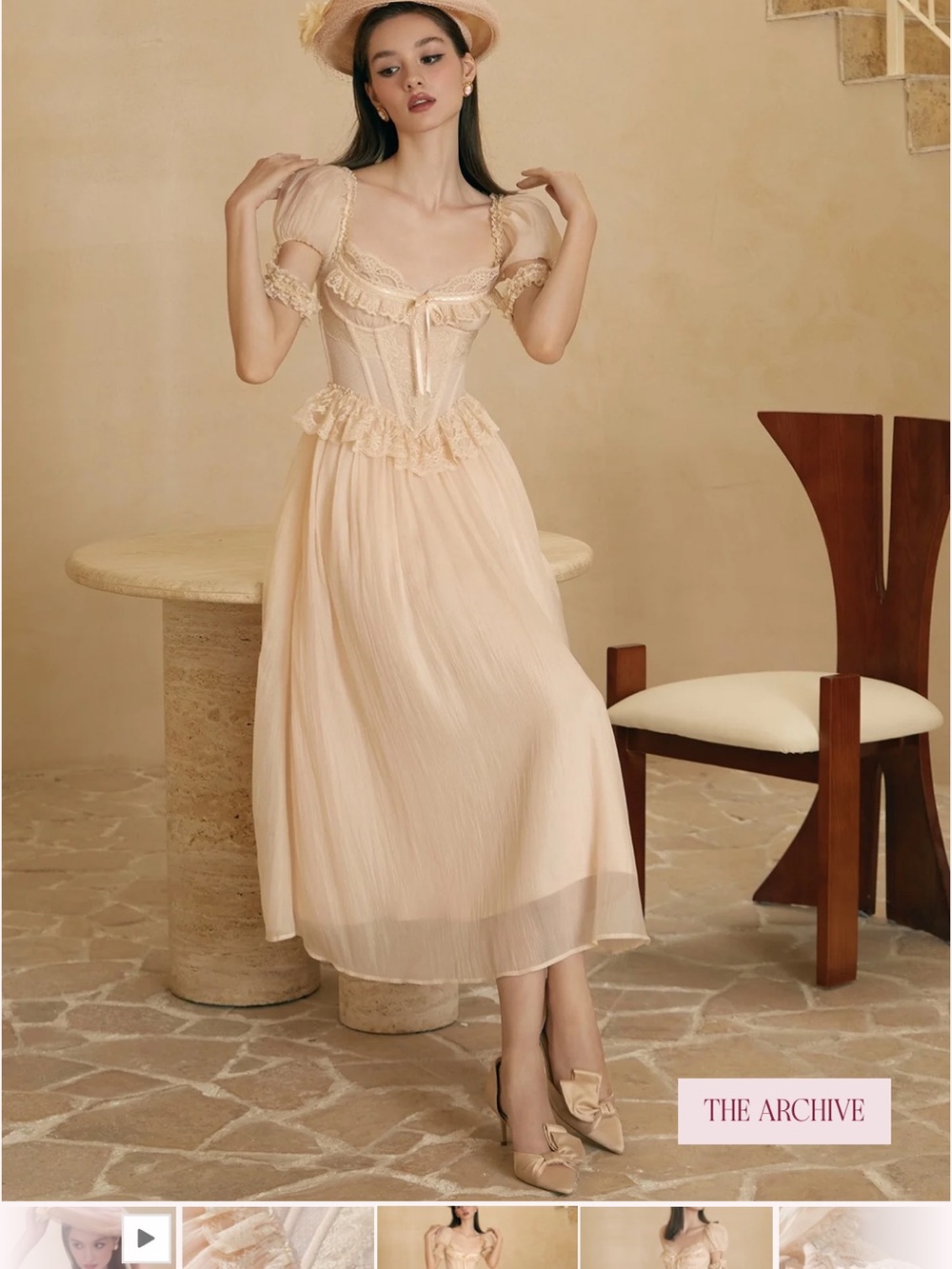 Lacemade dress - Picture 5 of 16